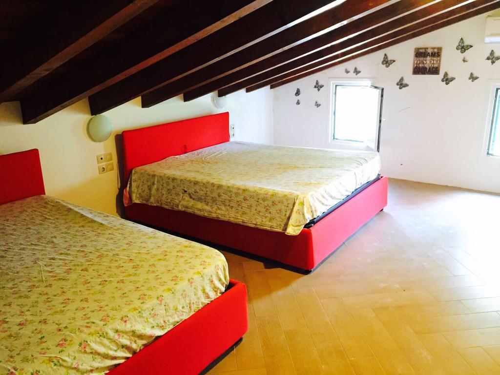 Brigida'S Apartments Ipsos Ngoại thất bức ảnh