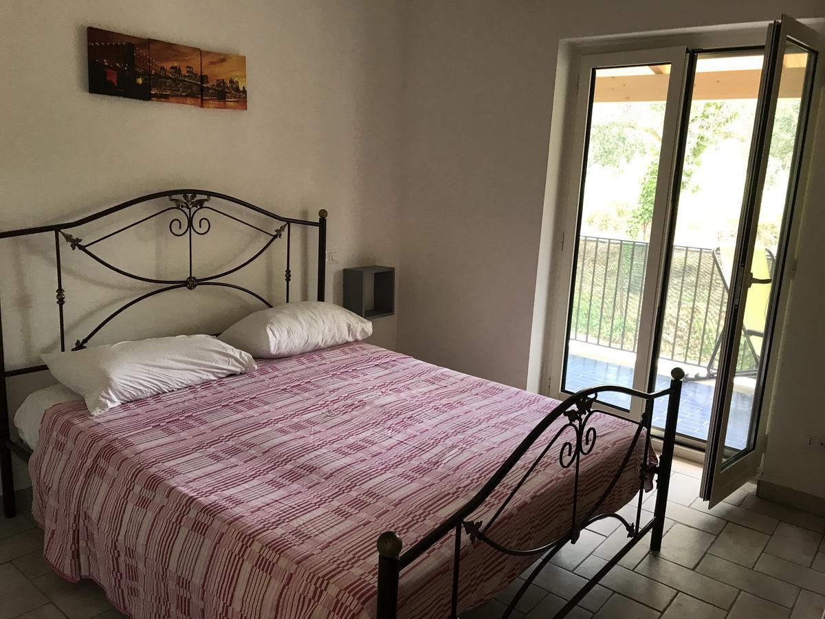 Brigida'S Apartments Ipsos Ngoại thất bức ảnh